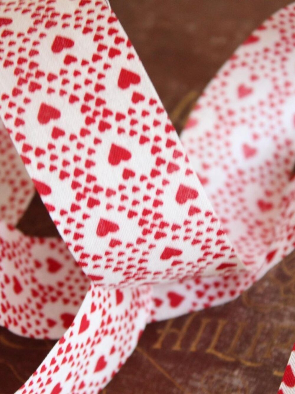 Vintage 1980s 1990s Offray Heart Ribbon Trim, 1 .5 Inch Wide 47" long - Picture 9 of 10